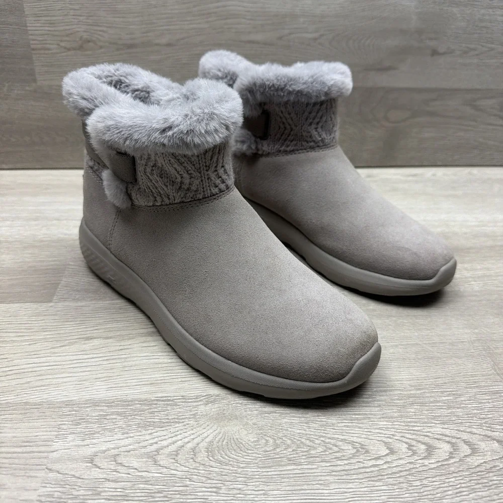 Skechers On-the-GO City Winter Gleam boots Taupe Suede Woman's Size 9 Excellent